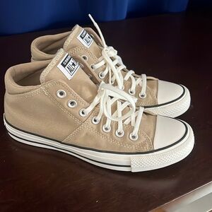 Beige Converse Allstar hightop, women’s 9